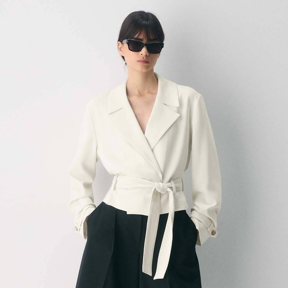 Aritzia Babaton Womens Postage Trench Coat M Cream Sway Crepe Minimalist NWT
